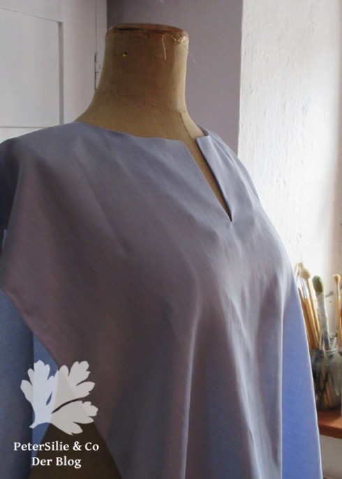 seidenbluse-auf-puppe