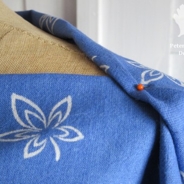 Bluse Blaudruck Schulter