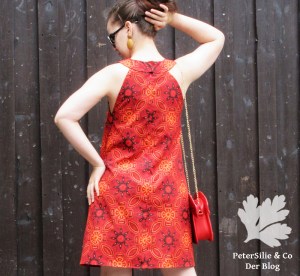 Pramo 5/1968 A-Linien Kleid, 60s dress, Vintage nähen blog, Shweshwe Stoff von Karlotta Pink