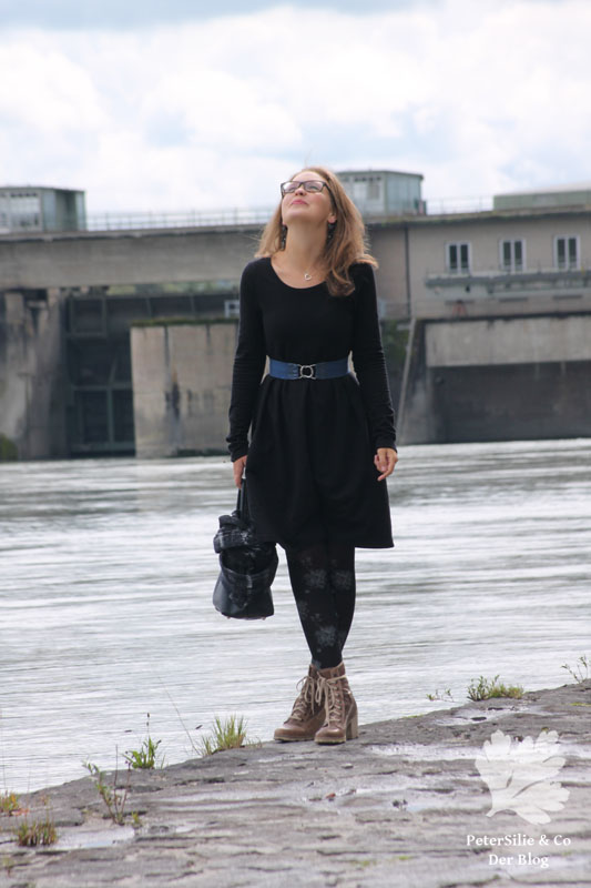 Nähkind Retroliebe nähen Kleid schwarzes Winterkleid