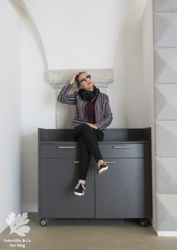 peterSilieUndCo_AnnaFranziska_KarlottaPink_FashionStyle_Jacke_Nepalstoffe_11