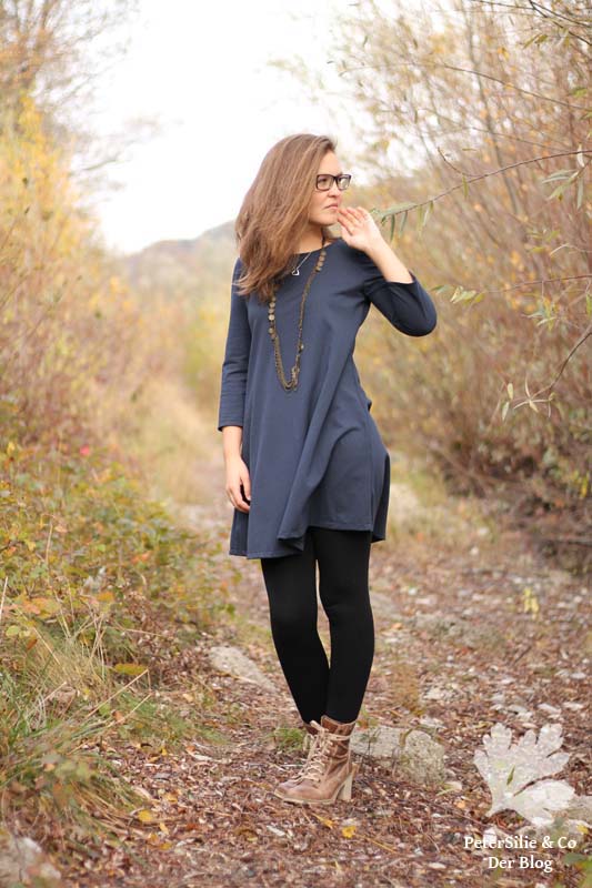 McCalls 7348 T-Shirtkleid Kleid nähen blau Polostoff