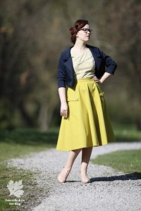 Grünes Vintage Ensemble Kleid Rock Bluse Jäckchen Karlotta Pink