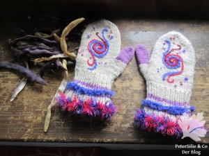 Bestickte Fäustlinge