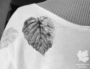 Pulli Materialdruck mit Blättern Flexible Raffungen& Bündchen Yoshiko Mizuno Stiebner Bretagne-Shirt