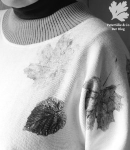 Pulli Materialdruck mit Blättern Flexible Raffungen& Bündchen Yoshiko Mizuno Stiebner Bretagne-Shirt