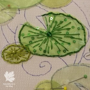 Seeerosenblätter Perlen Pailletten Paillettenperlenfrickelalong PeterSilie&Co Sticken Diy Hangestickt Stickerei Organza Perlen Filz Tutorial