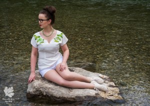 Seeerosenblätter Perlen Pailletten Paillettenperlenfrickelalong PeterSilie&Co Sticken Diy Hangestickt Stickerei Organza Perlen Filz Tutorial bestickte Bluse Vintage