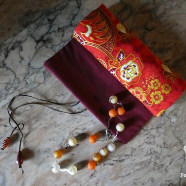 Sarongstoff Schmuckrolle