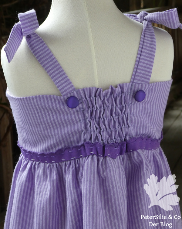 Fliederfarbenes Kinderkleid Upcycling Dirndl coBranda