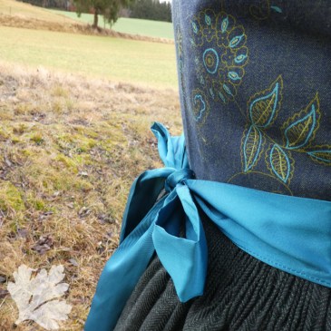 Dirndl Leinen jeans gestiftelter Rock