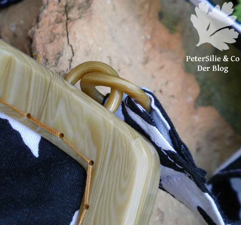 Zebratasche Detail Bügel