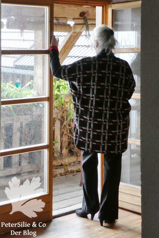 College Poncho Blutsgeschwister