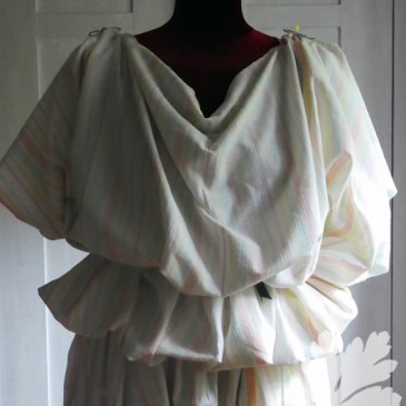 Frauentunika,Peplos, Chiton