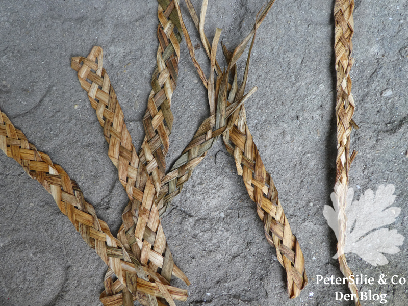 Taglilie diagonal geflochten