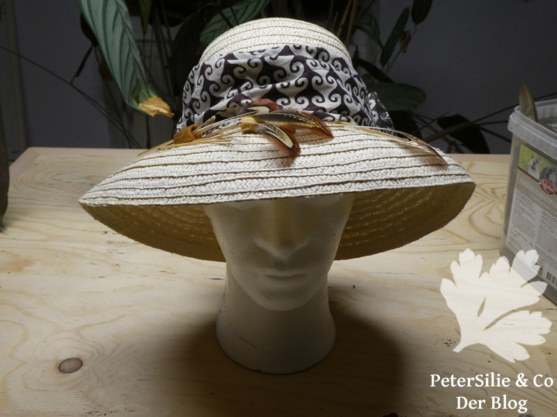 Flechtbortehut neu genäht Garnierungsversuch