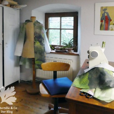 Parka aus Duschvorhang in Arbeit