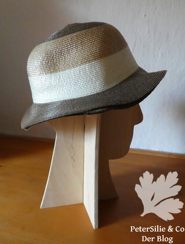 Topfhut aus lackierter Strohborte